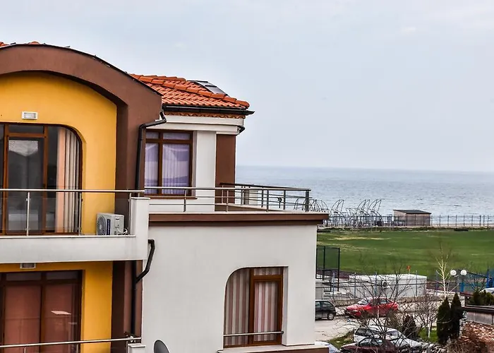 Stela 4* Obzor